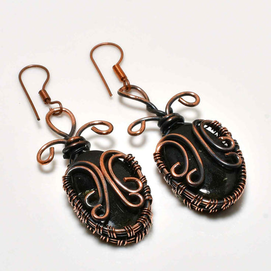 Grounded Elegance – Black Onyx & Copper Earrings
