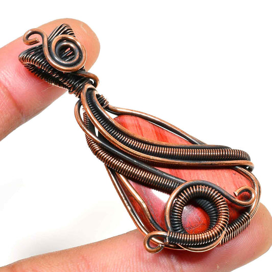 Solara’s Glow – Sunstone Copper Pendant