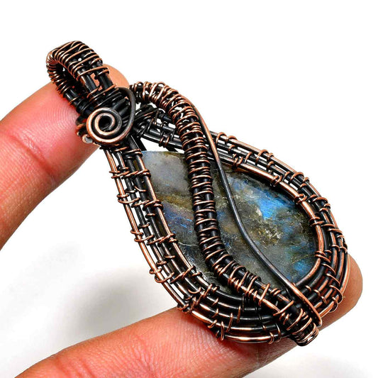 Mystic Labyrinth – Labradorite & Copper Pendant