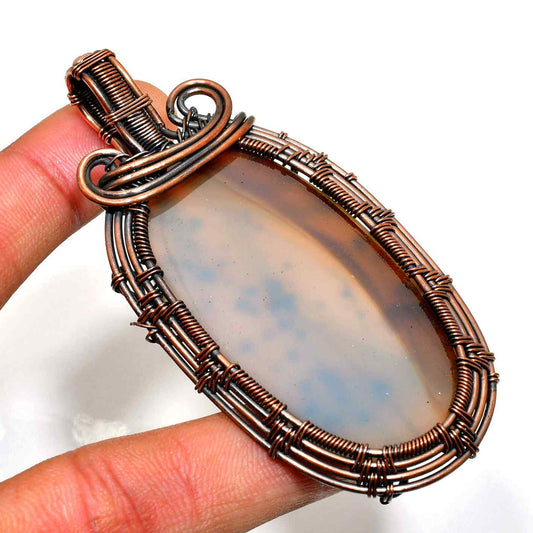 Earth’s Embrace – Copper-Wrapped Agate Pendant