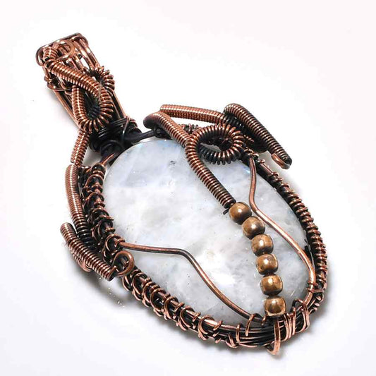 Moonlit Haven – Labradorite Copper Pendant