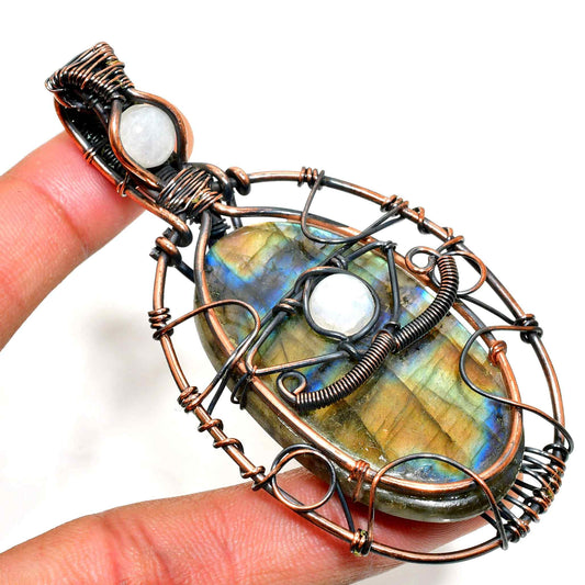 Aurora’s Gleam – Oxidized Copper Labradorite Pendant