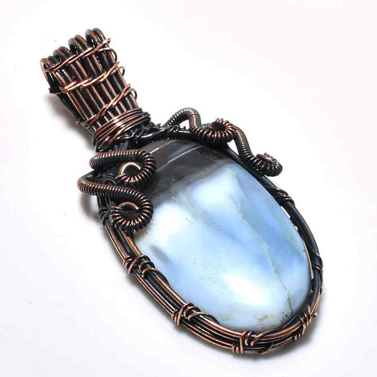 Serenity’s Embrace – Blue Agate Copper Pendant