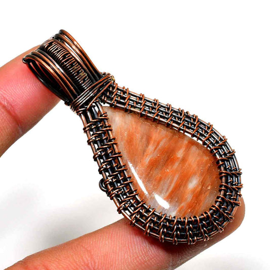 Aurora’s Radiance – Sunstone Copper Pendant