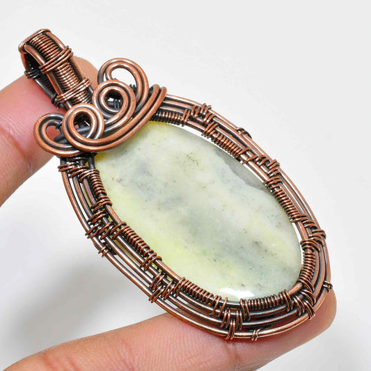Serenity’s Embrace – Green Jade Copper Wire Pendant