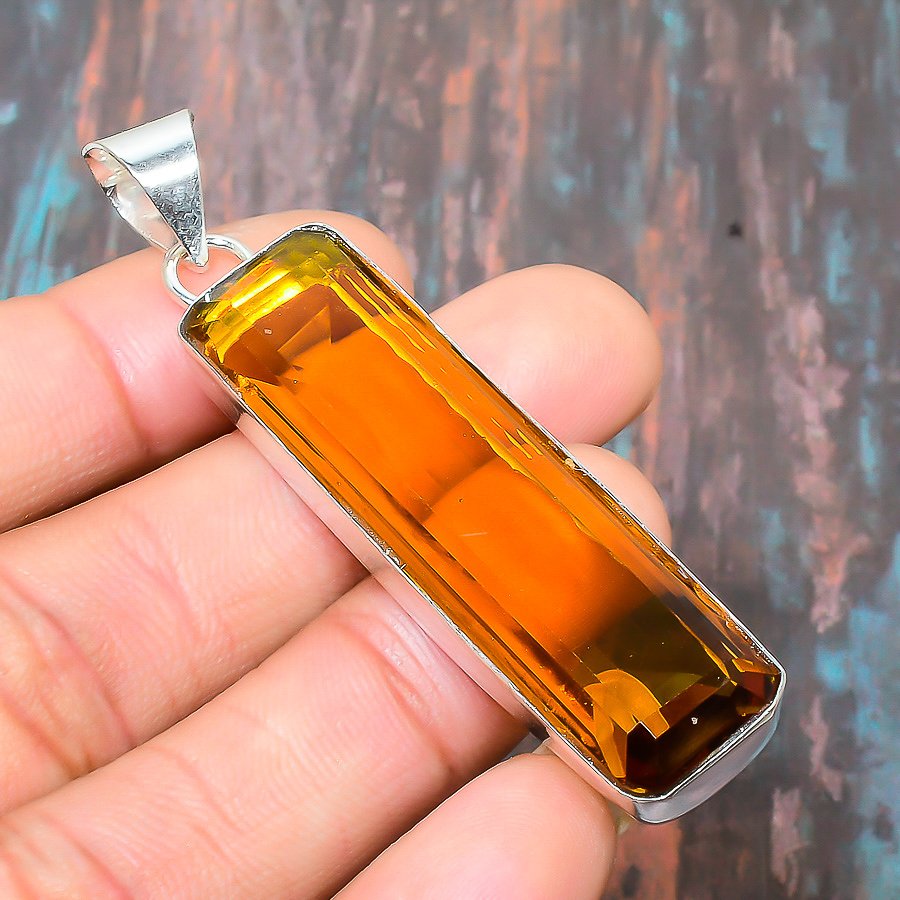 Sunlit Embrace – Sterling Citrine Pendant