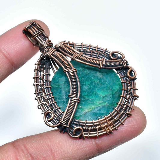Emerald Embrace – Copper Wire Pendant