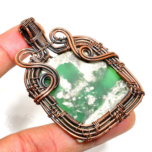 Gaia’s Embrace – Green Agate Copper Pendant
