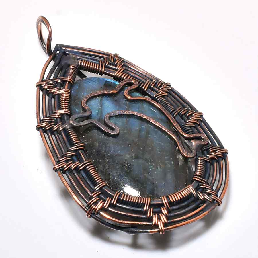 Aurora’s Veil – Labradorite Copper Pendant