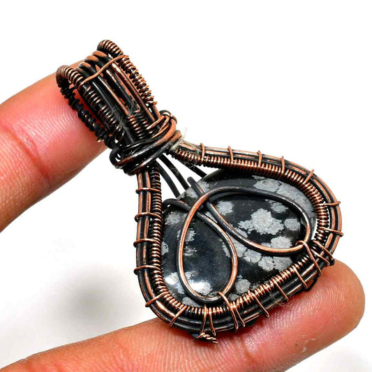 Obsidian’s Embrace – Oxidized Copper Wire Pendant