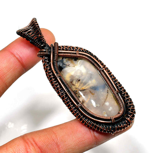 Gaia’s Embrace – Agate Copper Pendant