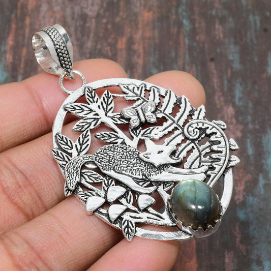 Nature’s Guardian – Labradorite Silver Pendant
