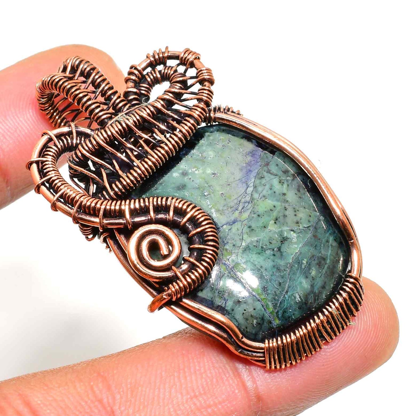 Elysia’s Veil – Labradorite & Copper Pendant