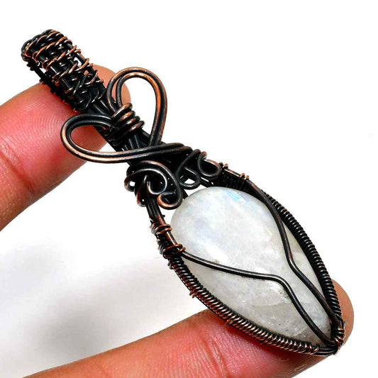 Luna’s Whisper – Copper-Wrapped Moonstone Pendant