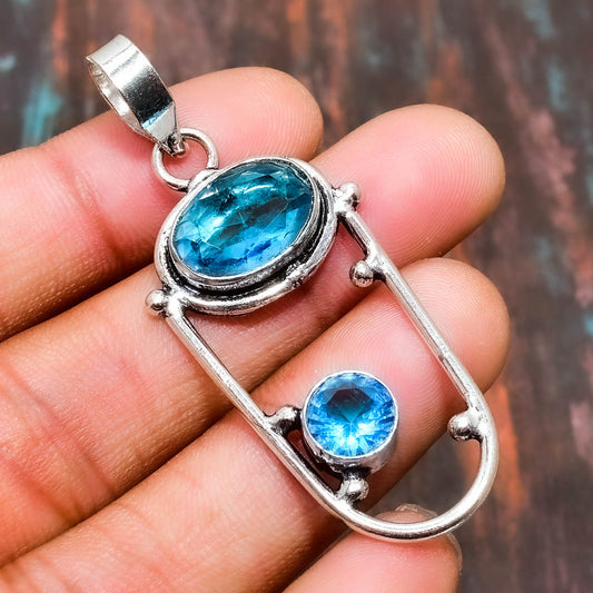 Azure Embrace – Silver & Blue Gemstone Pendant