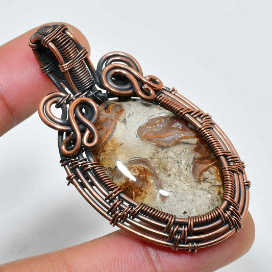 Terra’s Embrace – Agate Copper Pendant