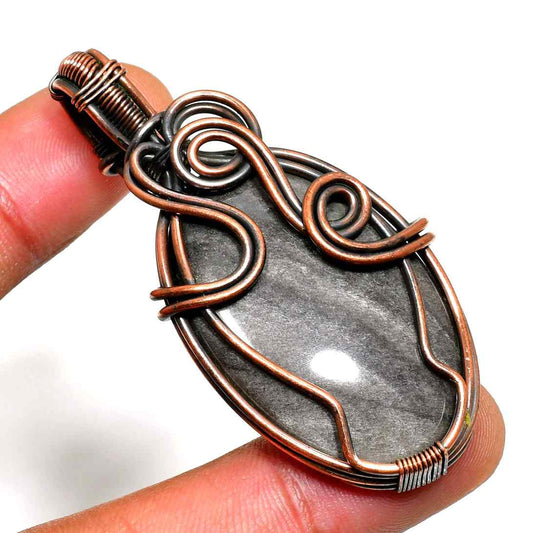 Aurora’s Veil – Labradorite Copper Pendant