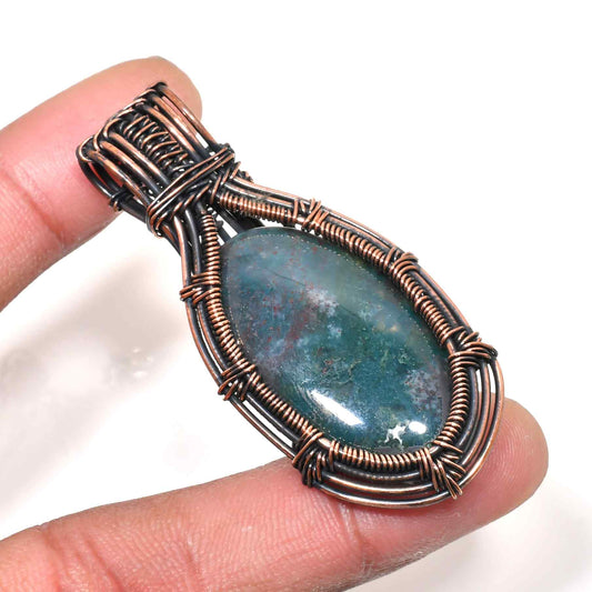 Luna’s Embrace – Agate Copper Pendant
