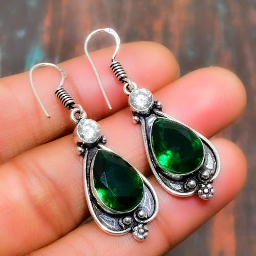 Emerald Embrace – Sterling Silver Earrings