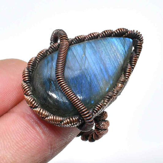 Luna’s Shimmer – Copper Wrapped Labradorite Pendant