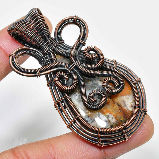 Terra’s Embrace – Copper-Wrapped Agate Pendant