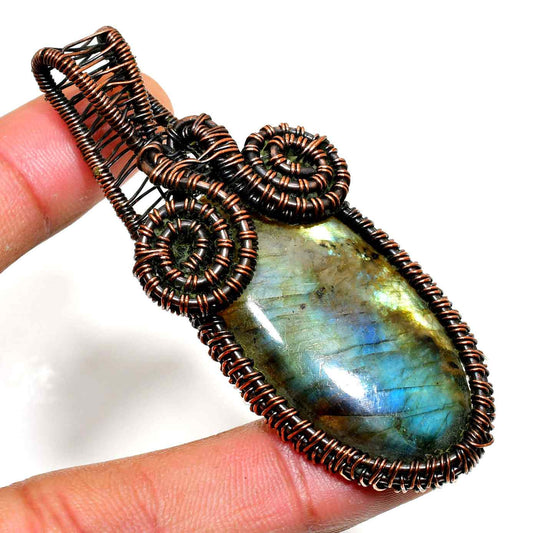 Ethereal Glow – Labradorite & Oxidized Copper Pendant