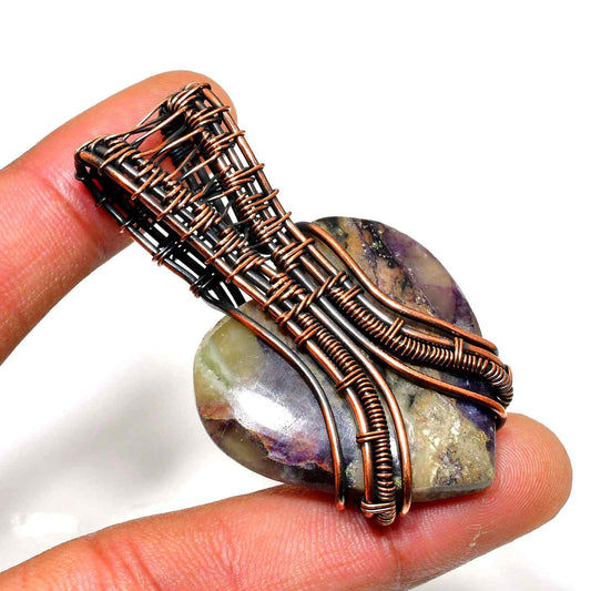 Ezra’s Veil – Hand-Wrapped Amethyst & Copper Pendant