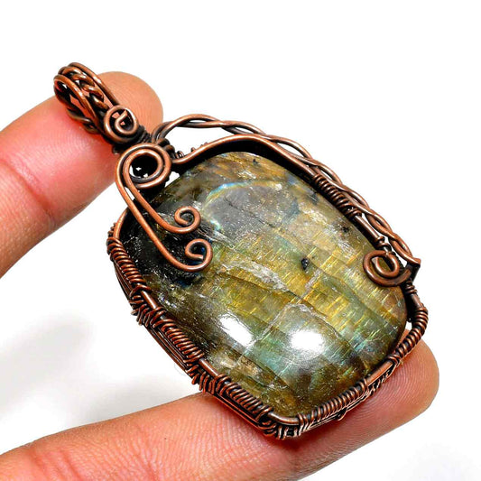 Aurora’s Veil – Labradorite & Oxidized Copper Pendant