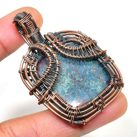 Twilight’s Whisper – Labradorite Copper Pendant