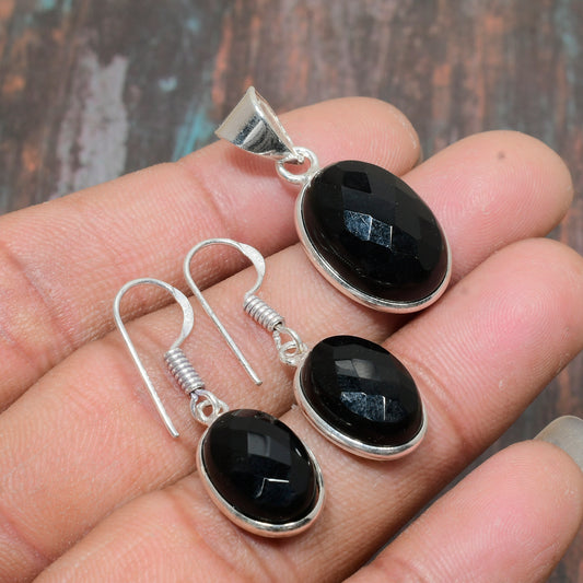 Obsidian Embrace – Black Onyx & Silver Set