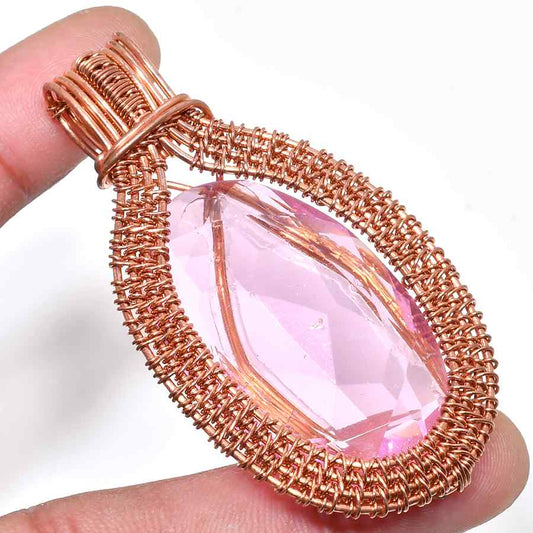 Aurora’s Embrace – Rose Quartz Copper Pendant
