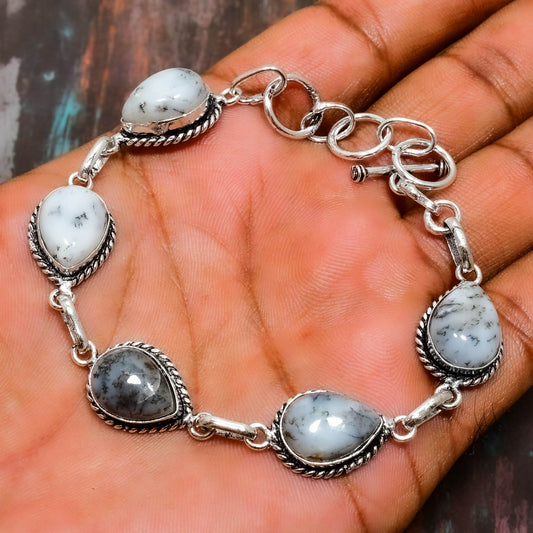 Serenity’s Embrace – Agate & Silver Bracelet