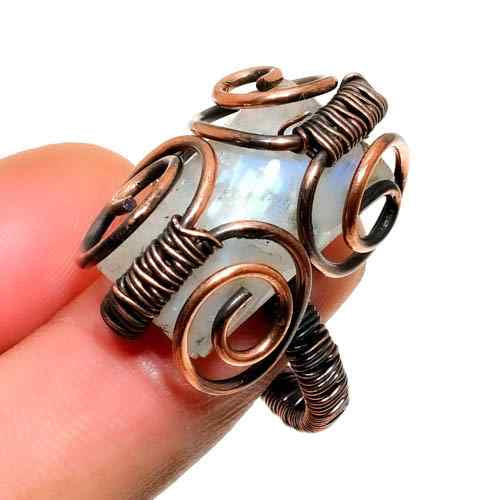 Moonlit Embrace – Opal & Oxidized Copper Ring