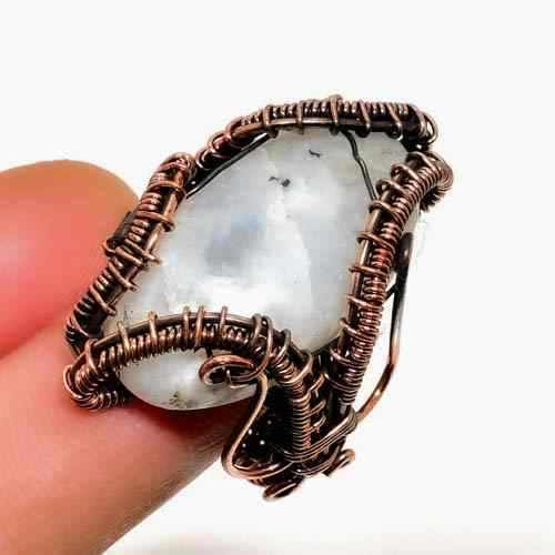Selene’s Glow – Moonstone & Copper Pendant