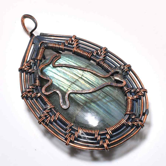 Aurora’s Labyrinth – Labradorite Copper Pendant