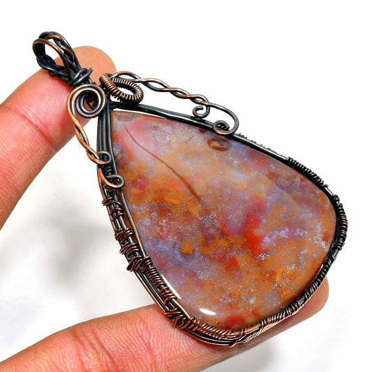 Radiant Edge – Blackened Wire Agate Pendant