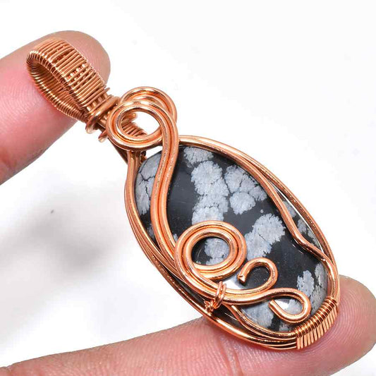 Gaia’s Embrace – Black Agate Copper Pendant