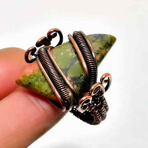 Verdant Harmony – Copper-Wrapped Green Gemstone Ring