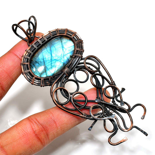 Labradorite Embrace – Oxidized Copper Pendant