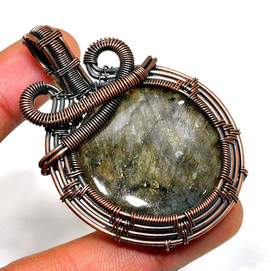 Gaia’s Guardian – Labradorite Copper Pendant