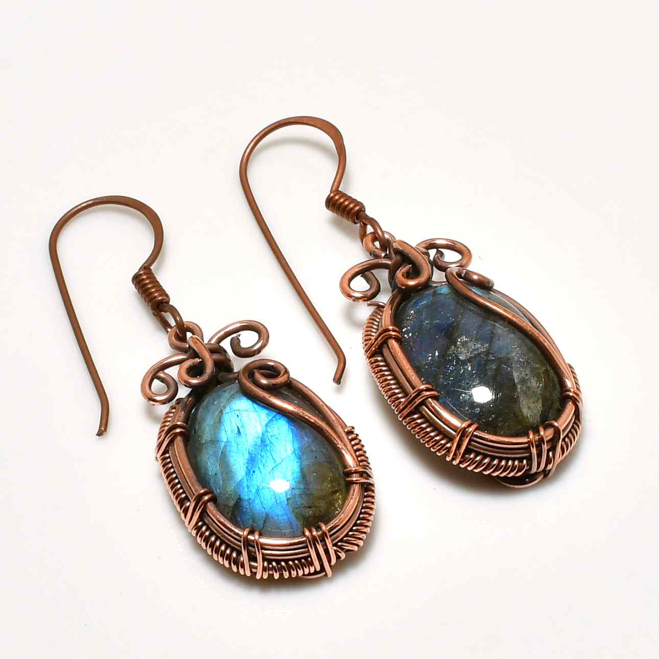 Selene’s Glow – Labradorite & Copper Earrings