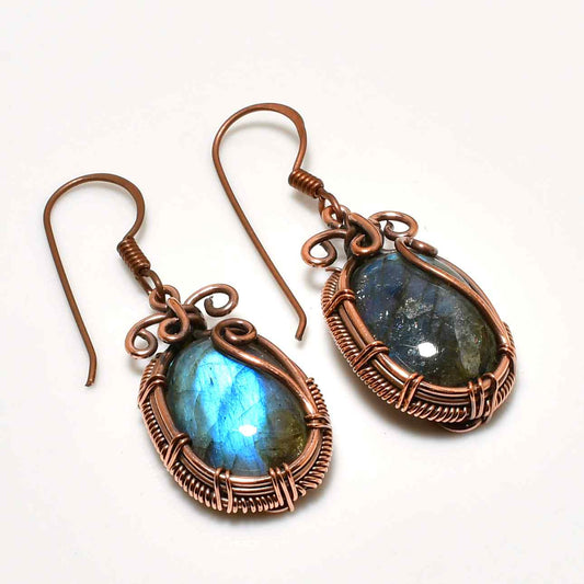Selene’s Glow – Labradorite & Copper Earrings