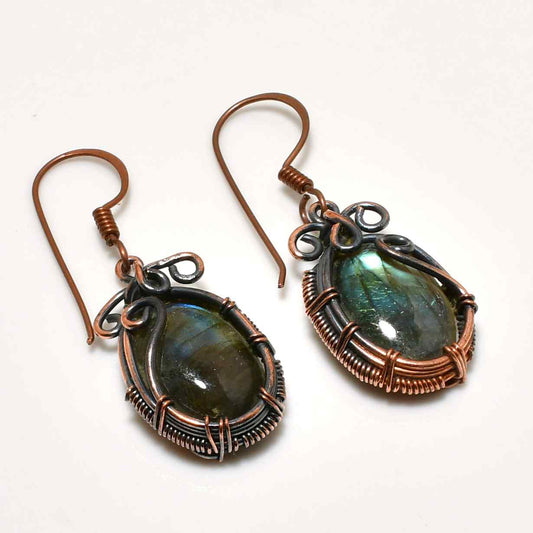 Selene’s Allure – Labradorite Copper Earrings