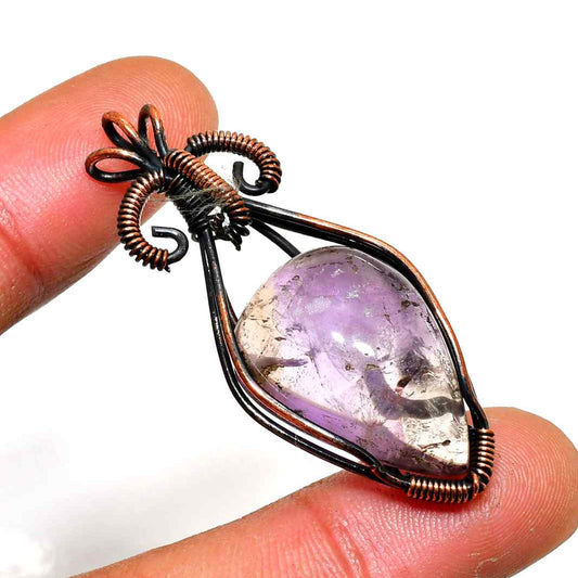 Ezra’s Veil – Copper-Wrapped Amethyst Pendant