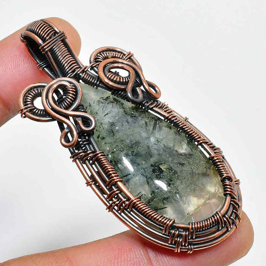 Ezra’s Veil – Handcrafted Amethyst Copper Pendant