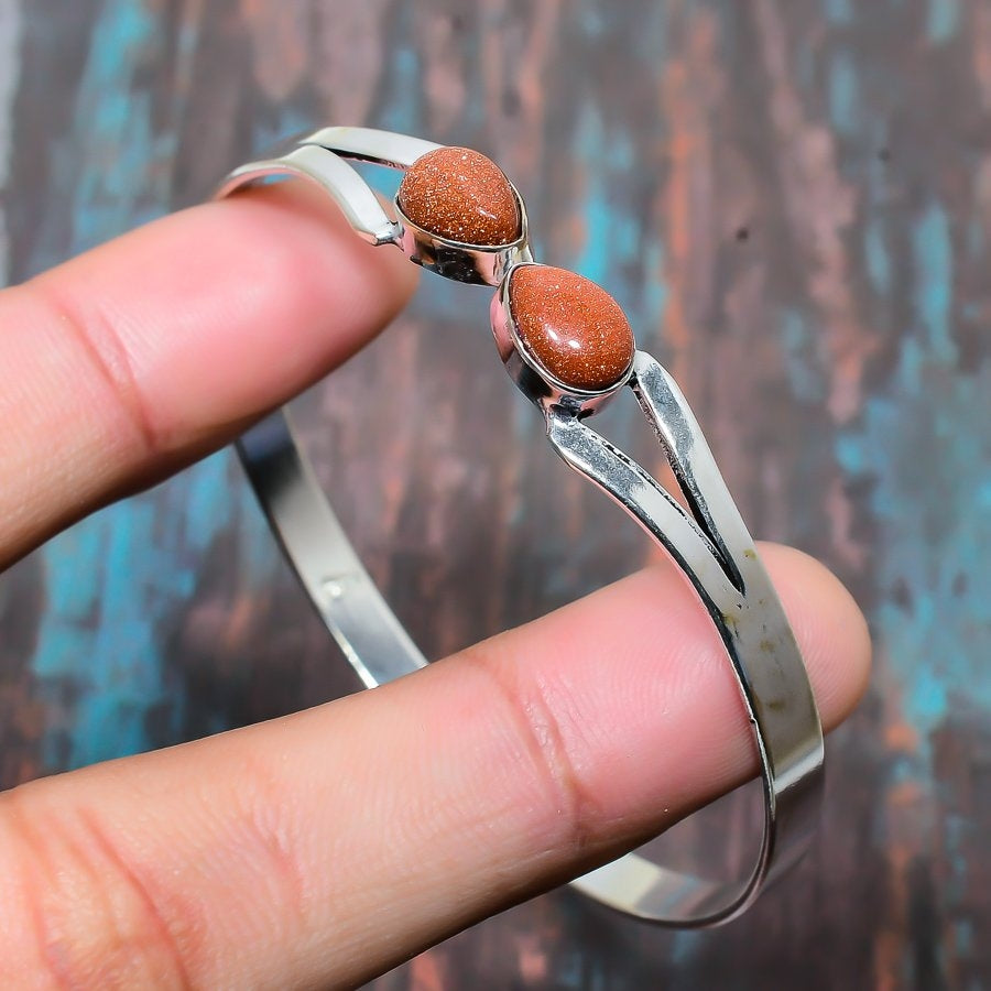 Helios’ Glow – Sunstone & Silver Cuff