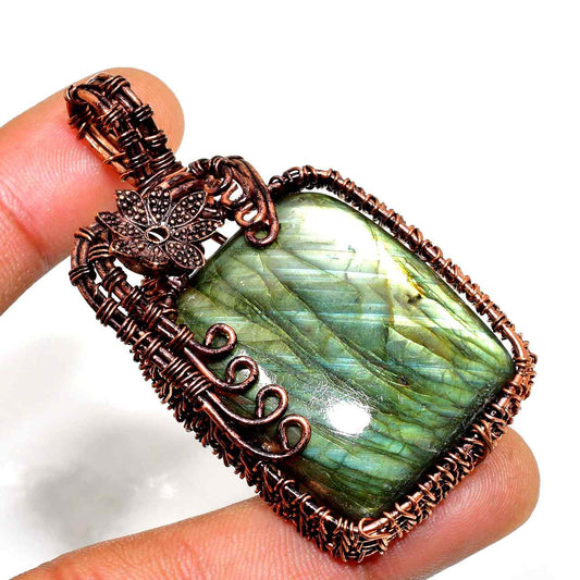 Mystic Labyrinth – Labradorite Copper Pendant