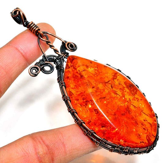 Amber Aura – Handcrafted Copper Wire Pendant