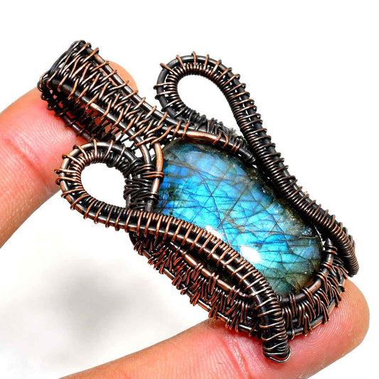 Celestial Guardian – Labradorite & Copper Wire Pendant