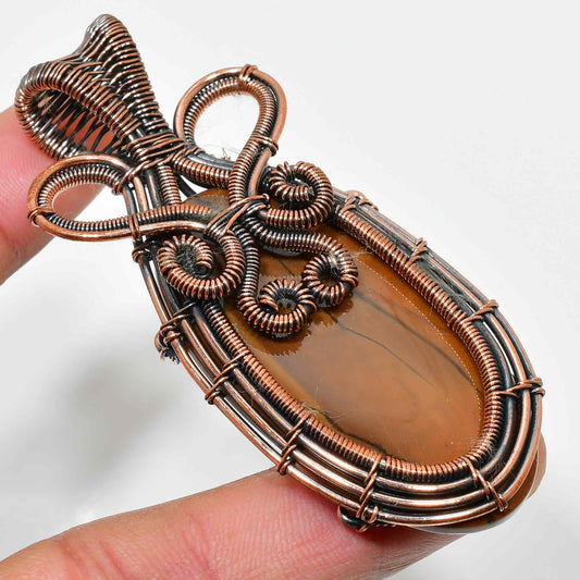Guardian’s Gaze – Tiger’s Eye Copper Pendant